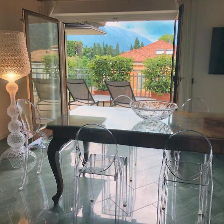 Attic Suite Palme ริวาเดลการ์ดา ภายนอก รูปภาพ